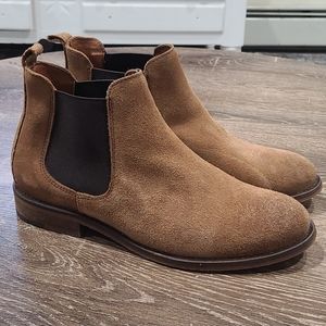 Wolverine brown suede Chelsea boot size 7